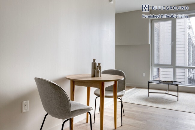 Photo - 1550 Soldiers Field Rd Unit FL6-ID999