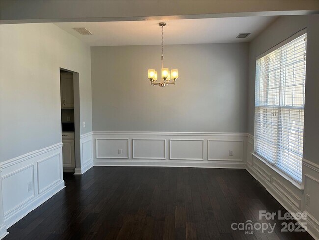 Photo - 8601 Fieldcroft Dr