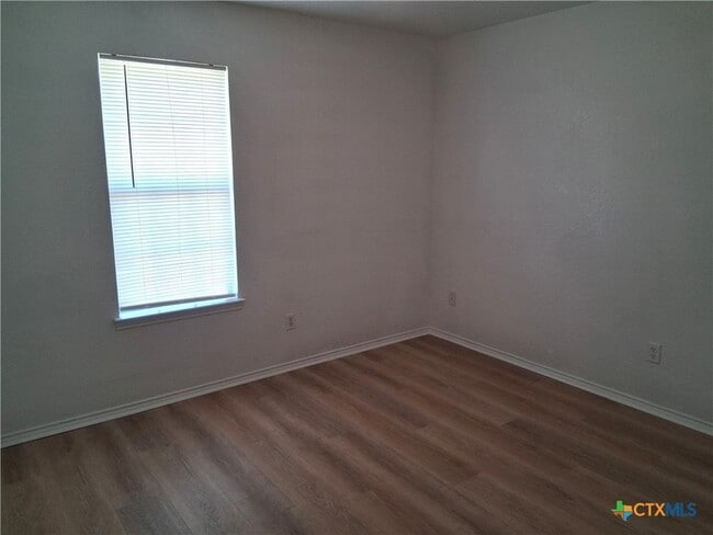 Photo - 5803 Redstone Dr Unit B