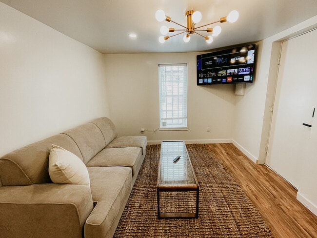 Building Photo - 3225 Colcord Ave Unit SI ID1354370P