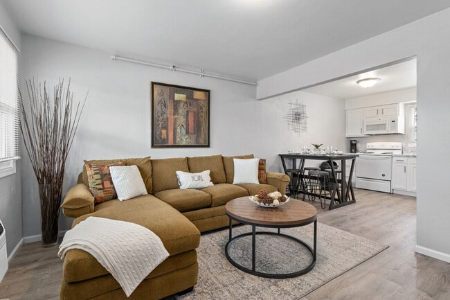 Building Photo - 928 W Browning St Unit ID1296526P