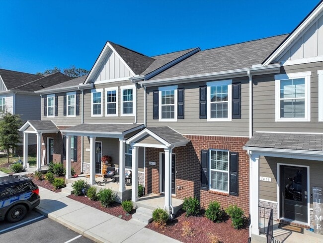 Photo - 1416 Walker Wy