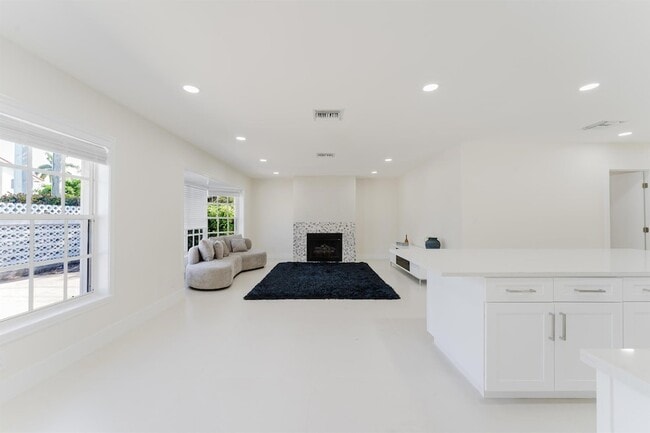 Photo - 3199 NE 6th Dr