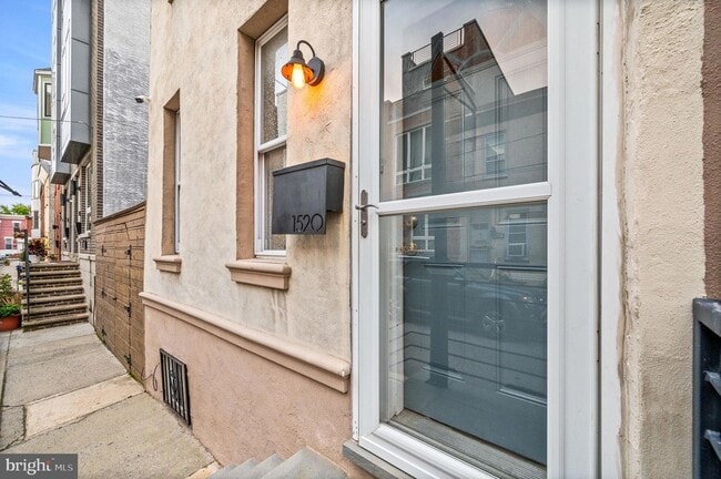 Photo - 1520-1522 Dorrance St