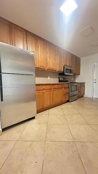 Photo - 1753 NE 18th St Unit 1755