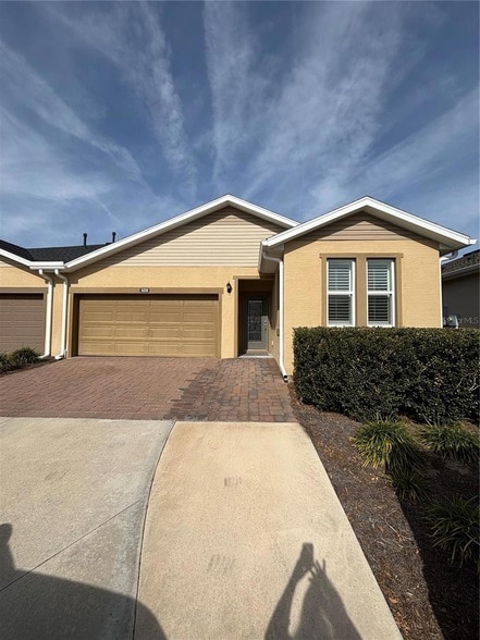 Building Photo - 5235 NW 33rd Pl