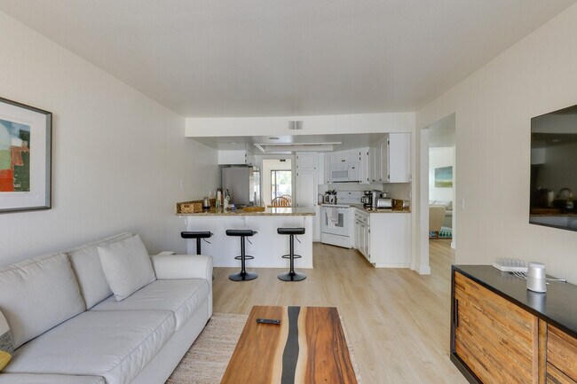 Photo - 6908 Peachtree Rd Unit SI ID1307615P