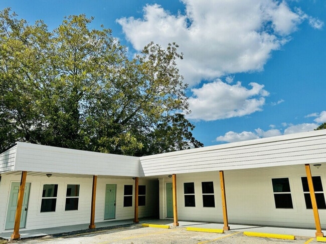 Photo - 1307 Buncombe Rd Unit ID1234795P