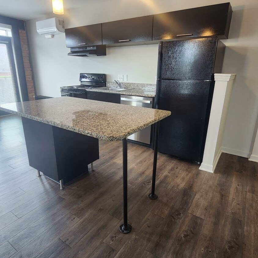 Floor Plan - The Aldor - 1 Bedroom w/ Juliet Balcony