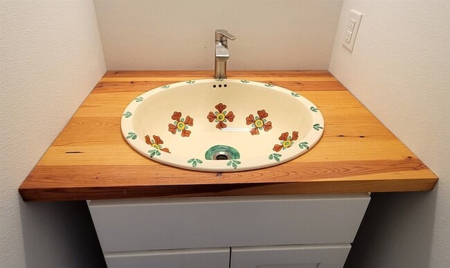 Photo - 201 E Chambers St Unit 203