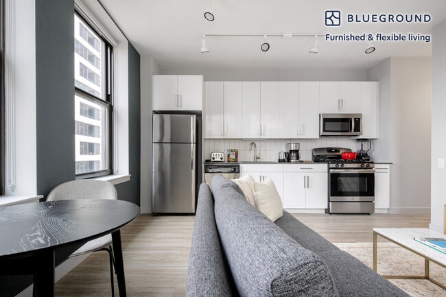 Photo - 330 S Wells St Unit FL13-ID200