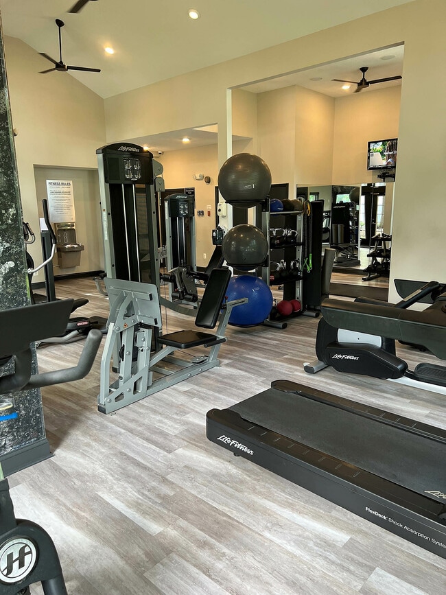 clarys_3 - Clarys Crossing