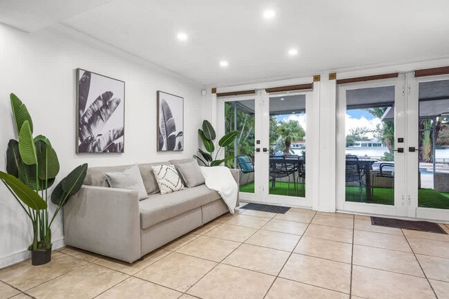 Photo - 19720 NE 26th Ave Unit ID1372324P