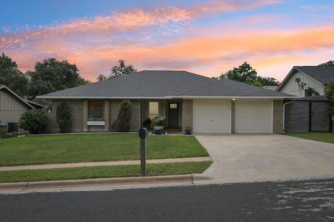 Photo - 2717 Charlesworth Dr
