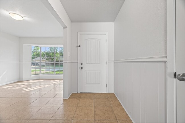 Photo - 22206 Red River Dr