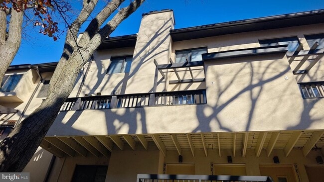 Building Photo - 9813 Hellingly Pl