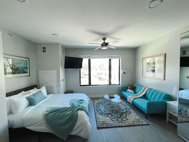 Photo - 2530 University Ave Unit SI ID1534886P