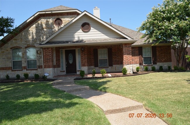 Photo - 9638 Castlerock Tr