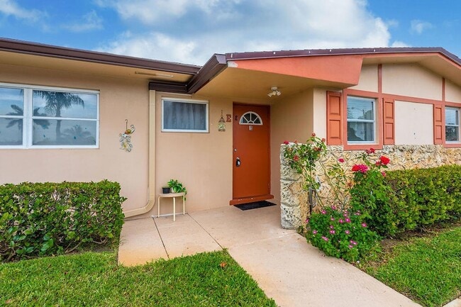 Building Photo - 2995 Crosley Dr W Unit E