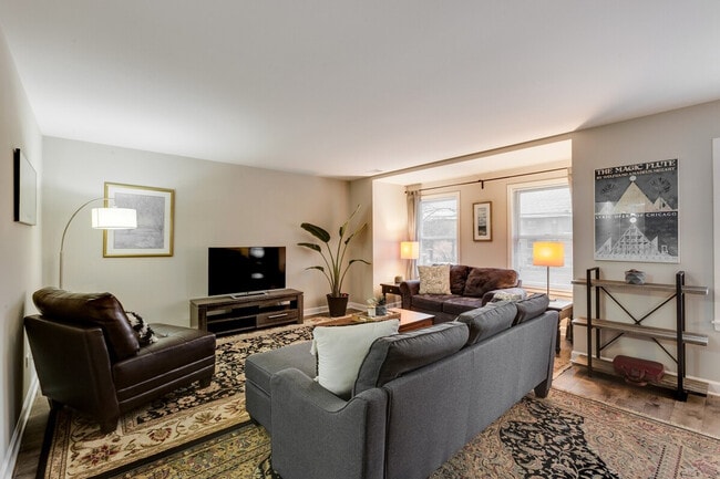 Photo - 226 S Hoyne Ave Unit ID1255621P