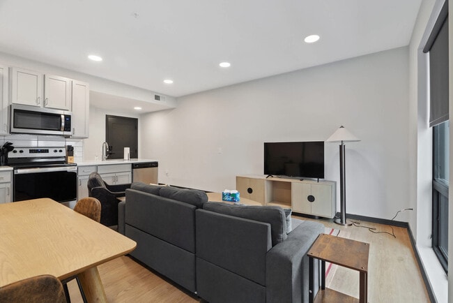 Photo - 423 E Michigan St Unit ID1032104P