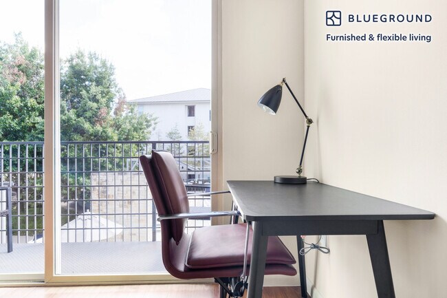 Photo - 3100 Esperanza Crossing Unit FL2-ID350