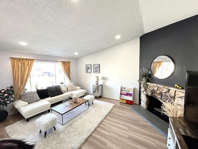 Building Photo - 2500 Kirkwood Dr Unit SI ID1465808P