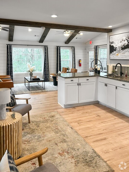 Clubhouse Kitchen - Bridlewood