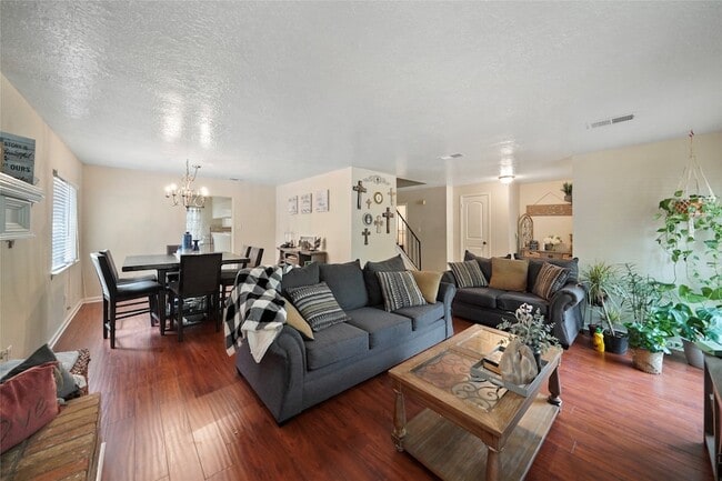 Building Photo - 33 Coralberry Rd