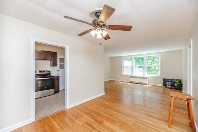 Photo - 1143 E 50th St Unit 3S