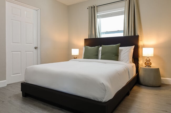 Photo - 2761 SW 33rd Ave Unit ID1044517P