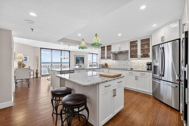 Building Photo - 9960 S Ocean Dr Unit 801