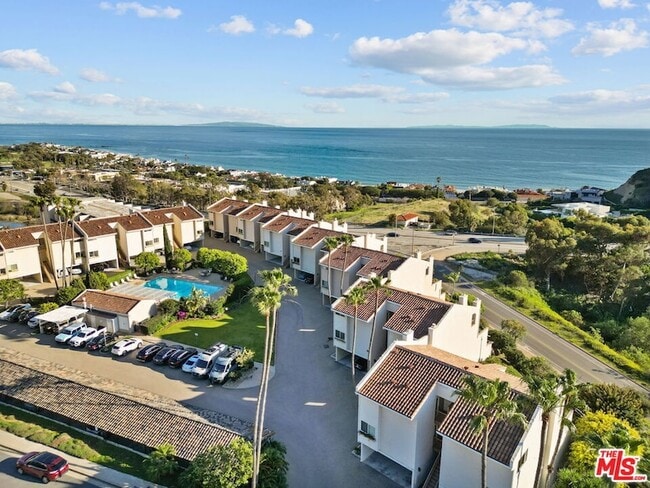 Building Photo - 23924 De Ville Way Unit D