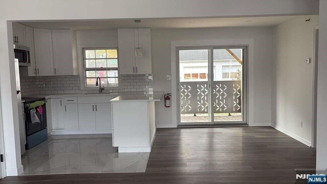 Photo - 671 Midland Ave Unit 9A