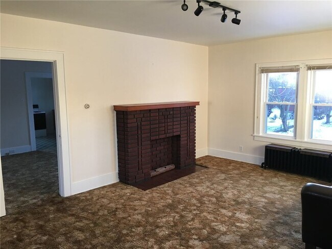 Photo - 1511 5th Ave Unit Rear