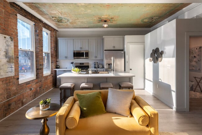 Photo - 1900 Elm St Unit ID1056055P