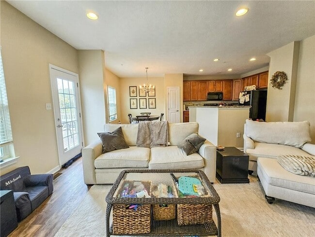 Photo - 813 Fairgate Drive