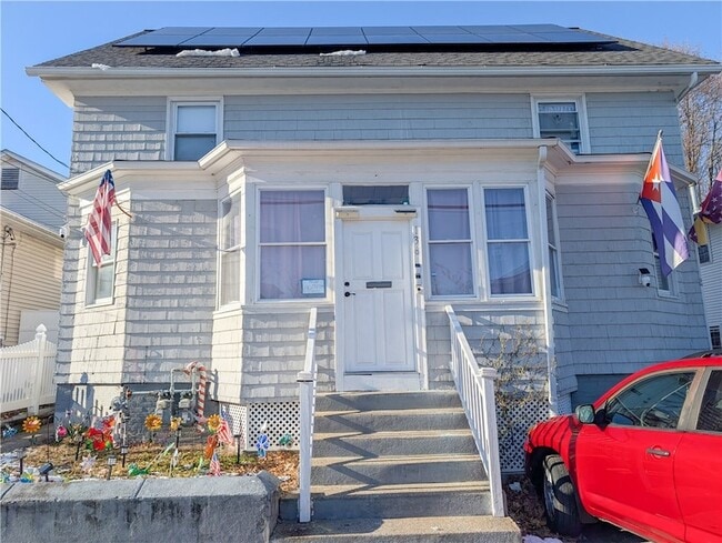 Building Photo - 136 Chatham St