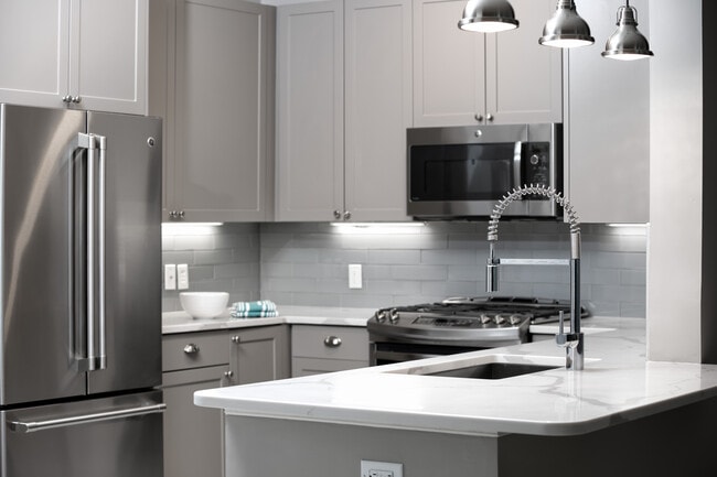 Kitchen - Avalon at Chestnut Hill