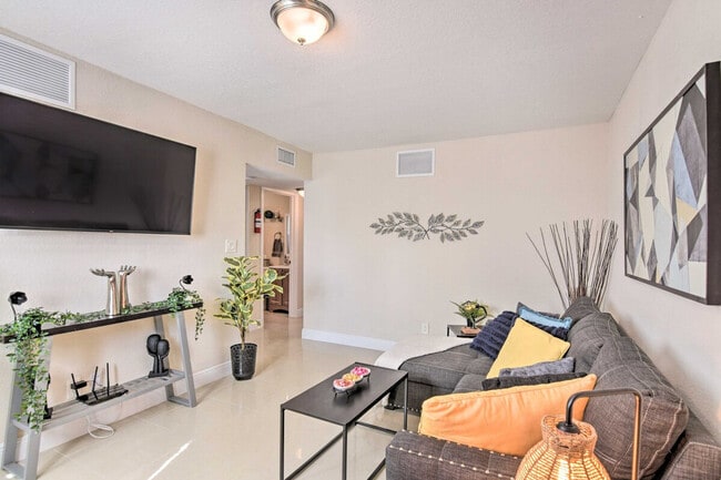 Photo - 441 NW 7th Terrace Unit SI ID1307122P