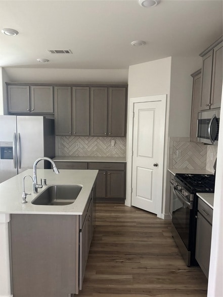 Photo - 19192 Cedar Lennox Cir