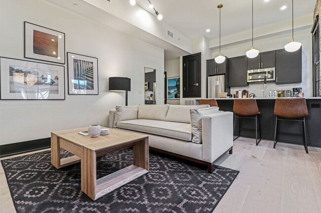 Building Photo - 1148 S Peters St Unit ID1265838P