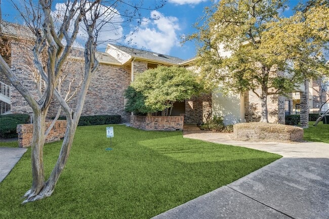 Photo - 3110 Devonshire Dr Unit 288