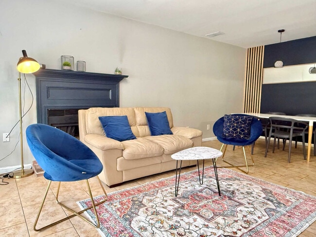 Building Photo - 1275 Sweet Pine Dr Unit ID1299353P