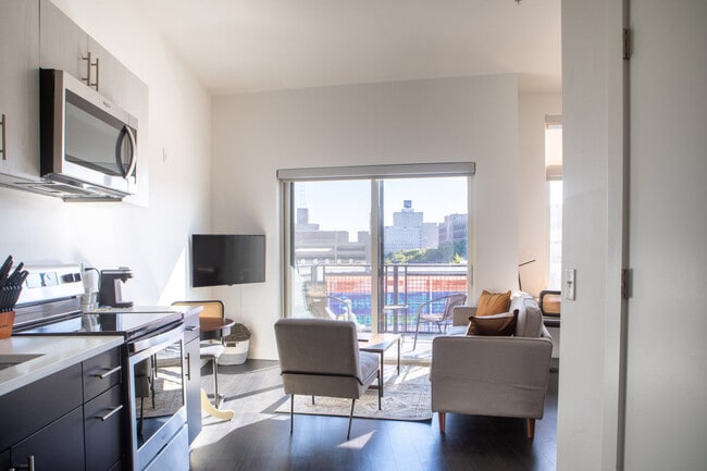 Photo - 550 W Juneau Ave Unit SI ID1379025P