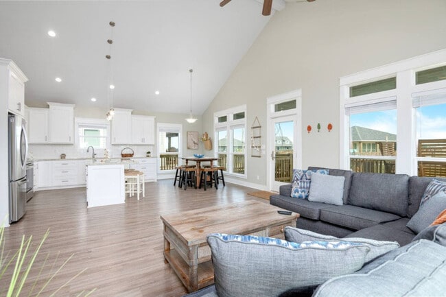 Photo - 943 Gulf Shores Dr Unit ID1223244P