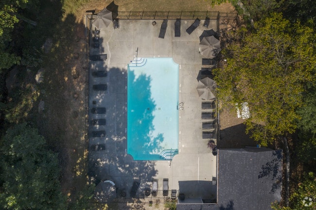 Photo - Creekside Apartments