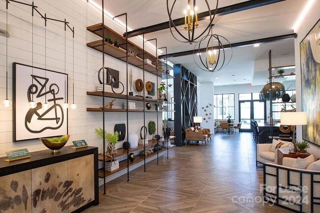 Photo - 102 Kennedy Rdg Wy Unit William