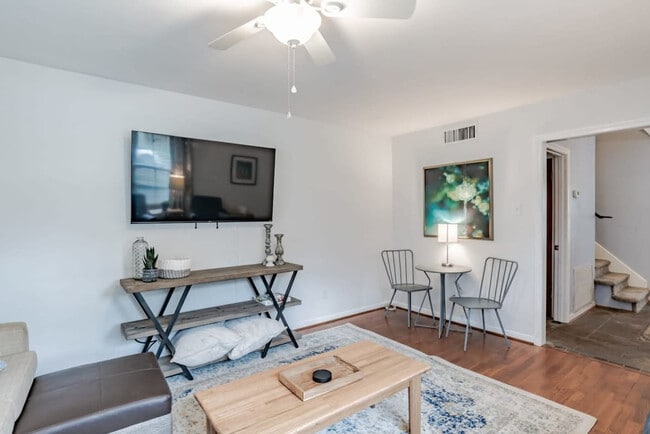 Photo - 413 Coventry Way Unit ID1043635P