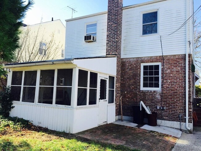 Photo - 69-51 181st St